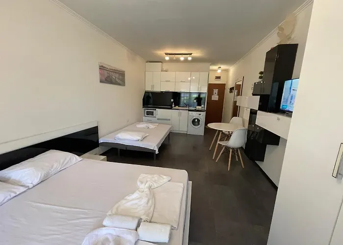 Mm Complex Dimitrovi 아파트