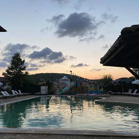 Mm Complex Dimitrovi アパート プリモルスコ